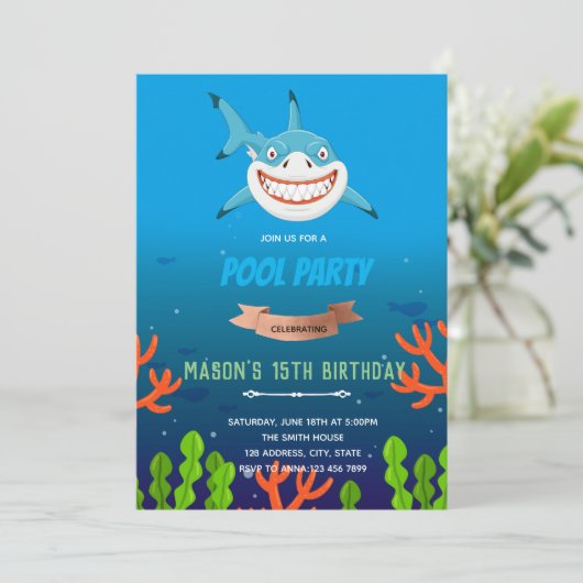 Leuke haaien verjaardagsuitnodiging kaart (Staand voorkant)