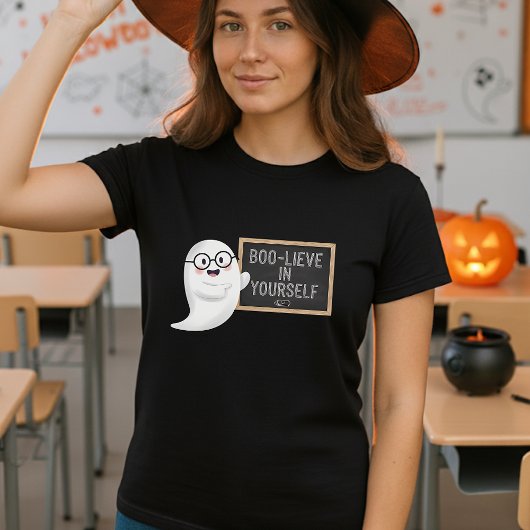 Leuke Halloween Ghost BOO-LIEVE in Jezelf Leraar T-shirt