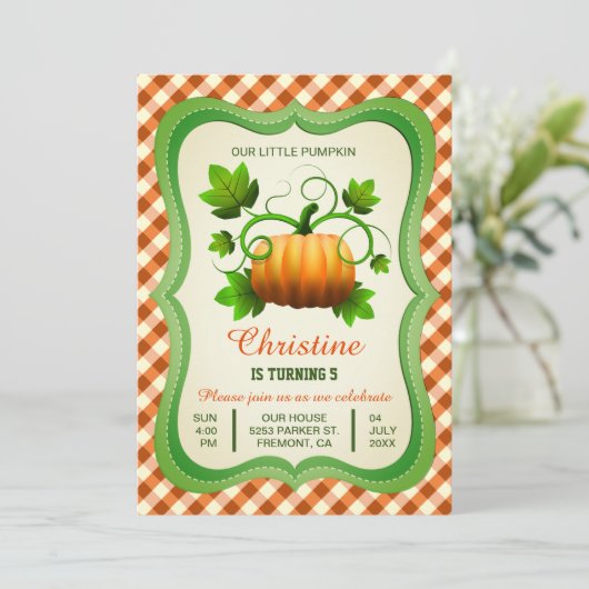 Leuke herfst pompoen verjaardag feestuitnodiging kaart (Staand voorkant)