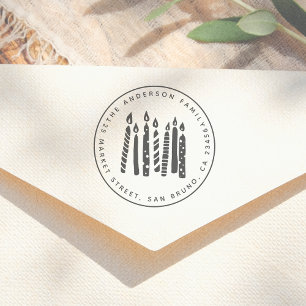 Leuke kaarsen ronde familienaam & retouradres 	rubberstempel