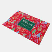 Leuke kerstbomen op rode familienaam deurmat (Schuin)