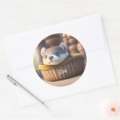 Leuke otter baby in een mand - aangepaste kinder ronde sticker (Envelop)