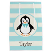 Leuke Pinguïn met Turquoise Bowtie Medium Cadeauzakje (Achterkant)