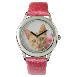Leuke rode kat kitten kijken ogen hoofd wijzerplaa horloge