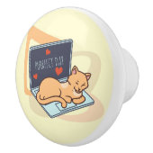 Leuke slaapcomputer kat keramische knop (Rechts)