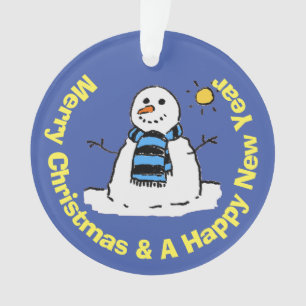 Leuke sneeuwman in een ijskoude winterscène. ornament