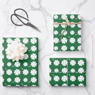 Leuke St. Patrick's Day getegelde klavers  Inpakpapier Vel