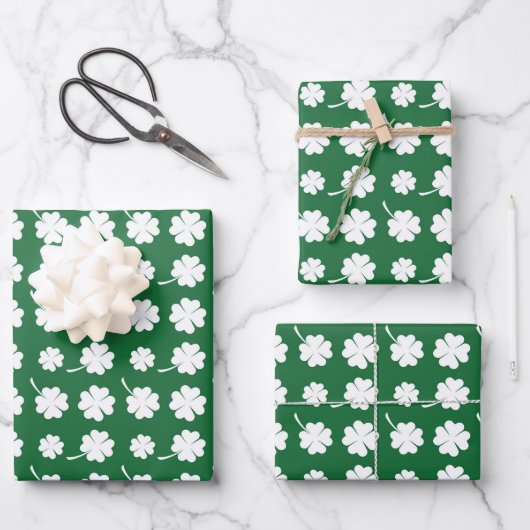 Leuke St. Patrick's Day getegelde klavers  Inpakpapier Vel (Voorkant)