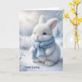 Leuke verjaardag konijn in de sneeuw kaart (Gele Bloem)