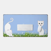 Leuke witte katten met bloemen bureaumat (Keyboard & Muis)
