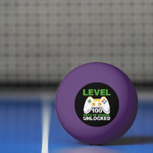 Level 100 dagen school ontgrendeld gamer videogame pingpongballen