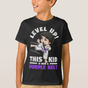 Level omhoog, dit kind is nu een paarse band karat t-shirt