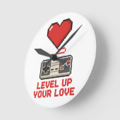 Level Up Your Love, Retro Pixel Gaming Design Ronde Klok (Hoek)