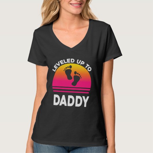 Leveled Up to Daddy Soon to be Dad Father T-shirt (Voorkant)