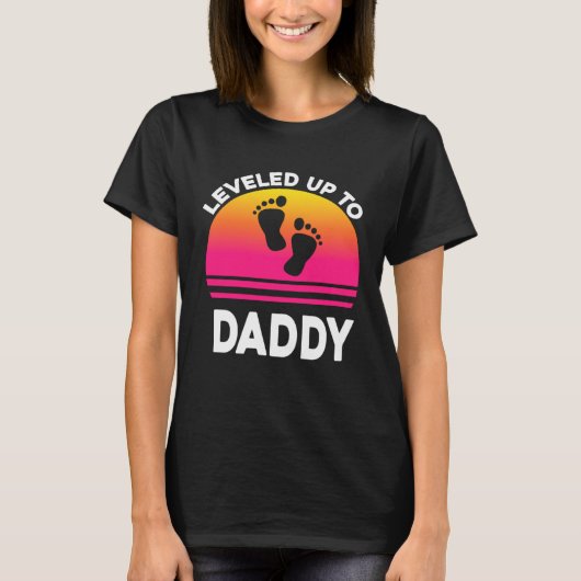 Leveled Up to Daddy Soon to be Dad Father T-shirt (Voorkant)