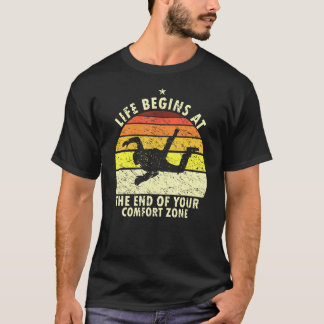 Leven Begint Aan Het Eind Van Je Comfortzone Skydi T-shirt