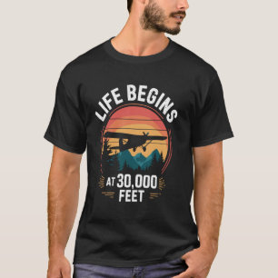 Leven Begint Op 9.000 Meter Funny Piloot T-shirt