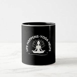 Leven Gebeurt Yoga Helpt Meditatie & Yoga Tweekleurige Koffiemok