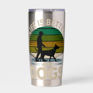 Leven is beter met honden Retro Sunset T-shirt Geïsoleerde Drinkbeker