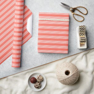 Levend koraal en wit virillenpatroon cadeaupapier