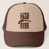 LEVENDE VRIJE RIDE HARD cowboy rodeo motto Trucker Pet (Voorkant)