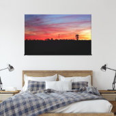 Levende zonsondergang boven open veld #2 canvas afdruk (Insitu (Slaapkamer))