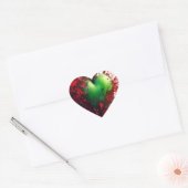 Levendig groen hart met verspreide rode bloemblaad hart sticker (Envelop)