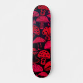 Levendig patroon van rode paddenstoelen skateboard (Voorkant)