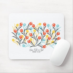 Levendig Tulp Patroon Bloemen Design op Wit Muismat