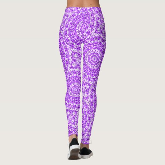 Levendig Violet Mandala Kaleidoscoop Patroon Leggings (Achterkant)