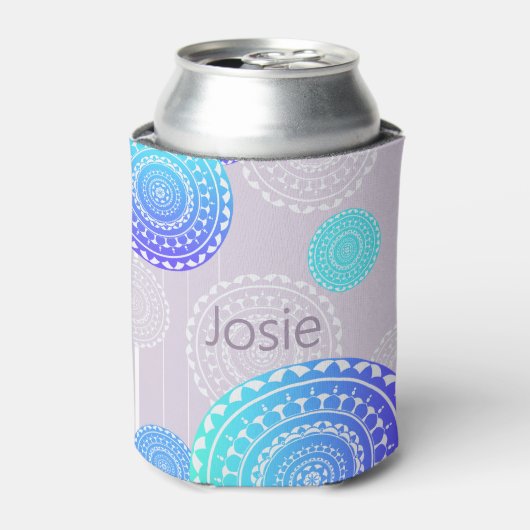 Levendige Aqua Blue Random Mandala op Roze Naam to Blikjeskoeler (Blikje Voorkant)