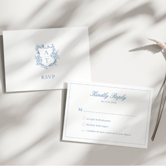 Levendige Blauwe Script Crest Monogram RSVP Kaart