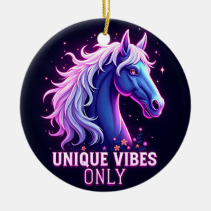 Levendige Neon Paard Illustratie met Unieke Tekst Keramisch Ornament