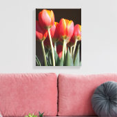 Levendige Oranje Tulpfoto Canvas Afdruk (Insitu (Woonkamer))