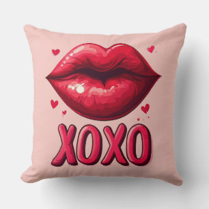 Levendige rode lippen met XOXO-ontwerp Kussen