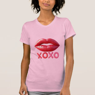 Levendige Rode Lippen Met XOXO-ontwerp T-shirt