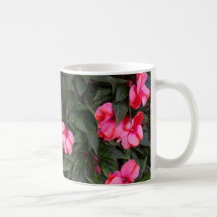 Levendige Roze Nieuw-Guinea Impatiens Bloemen Patr Koffiemok