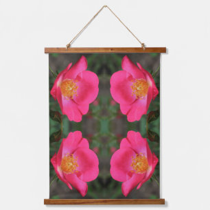 Levendige roze rozenblaadjes spiegelen Abstracte b Hangend Wandkleed