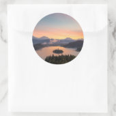 Lever au-dessus du lac Bled autocollant rond (Sac)