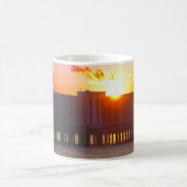 Lever de soleil aux tasses d'hôtel de navire (Centre)