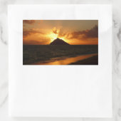 Lever de soleil Hawaii à la plage autocollant rect (Sac)