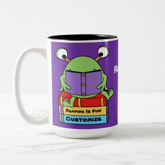 Lezen is een vlot boek dat Alien-Mok laadt Tweekleurige Koffiemok (Links)