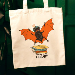 Lezende vleermuis Whimische bibliothecaris met b Tote Bag