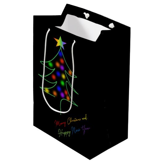 LGBTQ+ / Pride Rainbow Christmas Tree with Stars Medium Cadeauzakje (Voorkant Gekanteld)