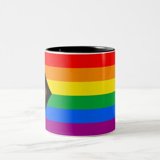 LGBTQ+ Progress Pride Flag Coffee Mok (Center)
