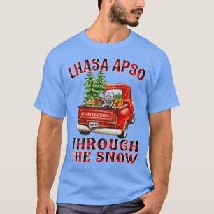 Lhasa Apso door de sneeuwkerstwagen T-shirt