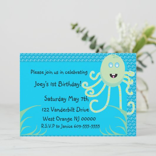 L'heureuse invitation d'anniversaire de la pieuvre (Debout devant)