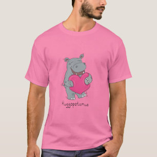 L'hippopotame étreint le rose du T-shirt des