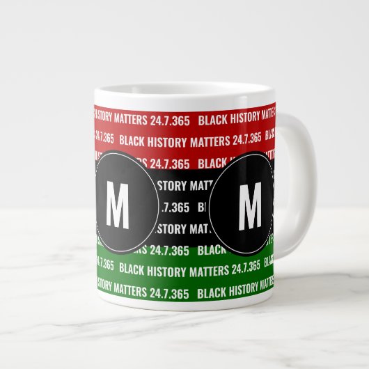 L'HISTOIRE NOIRE COMPTE Monogramme Mug (Devant droit)