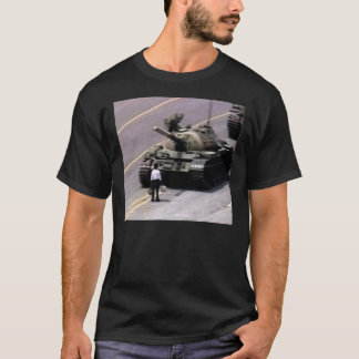 L'homme contre le char Classic T-Shirt